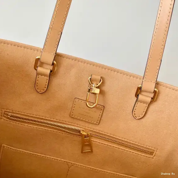 ONTHEGO LOUIS VUITTON MM 0610